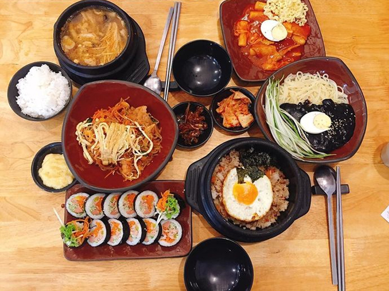Top 5 quán ăn Hàn Quốc ngon nhất Sài Gòn 6 Busan với nhiều món ăn chuẩn Hàn, đơn giản nhưng đầy đủ khẩu vị.