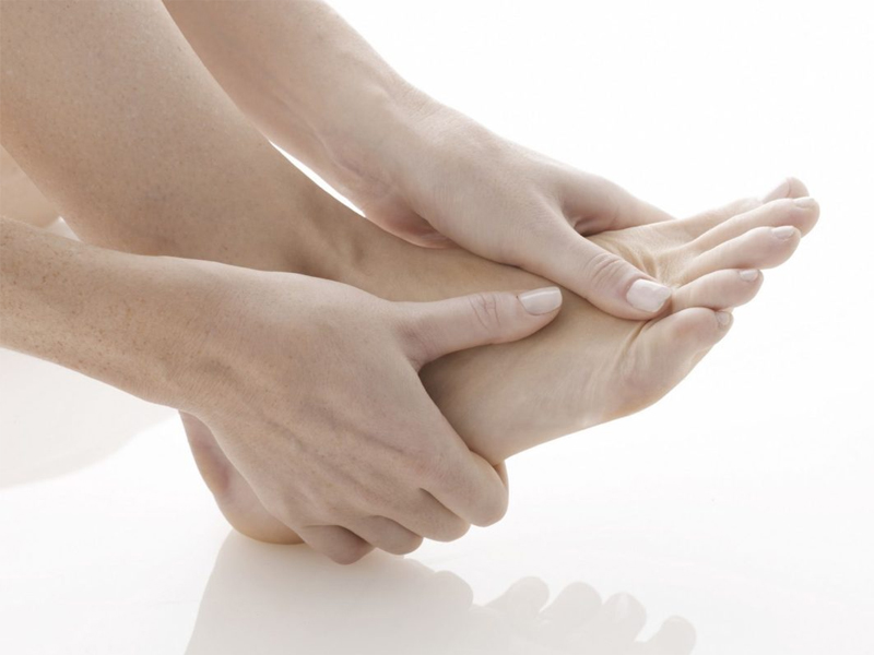 Tổng quan về Trầm Hương và 4 loại Trầm Hương tự nhiên hiện nay 25 Bôi Trầm Hương giúp làm giảm từ điều kiện thấp khớp và viêm khớp.