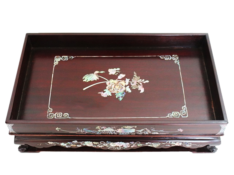 Thông tin tổng quan về cây gỗ Gụ và những sản phẩm làm từ chúng 44 Khay trà Gỗ Gụ khảm ốc xà cừ.