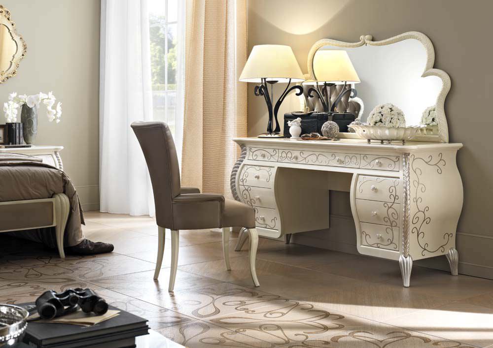 Top 5 mẫu bàn trang điểm đẹp nhất hiện nay 14 Mẫu bàn trang điểm đẹp cổ điển với gam màu trắng sữa