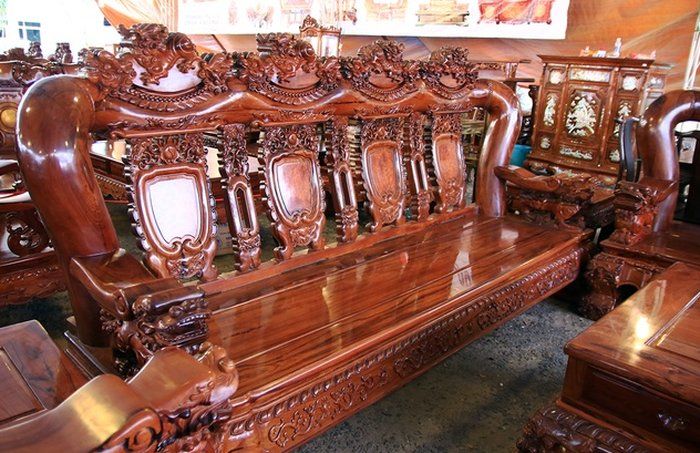 Gỗ cẩm lai là gì? Gỗ cẩm lai có bao nhiêu loại 17 Ứng dụng làm bàn ghế gỗ cẩm lai