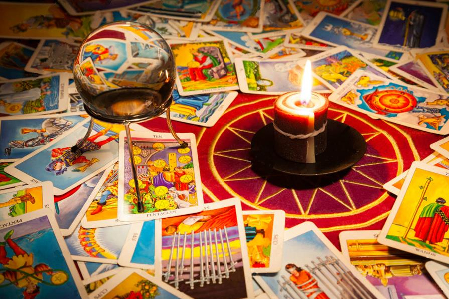 Top 10 điều tổng quan về Tarot dành cho người mới bắt đầu 12 Bài Tarot có thể được sử dụng để giải quyết các vấn đề người đọc đang gặp phải trong cuộc sống.