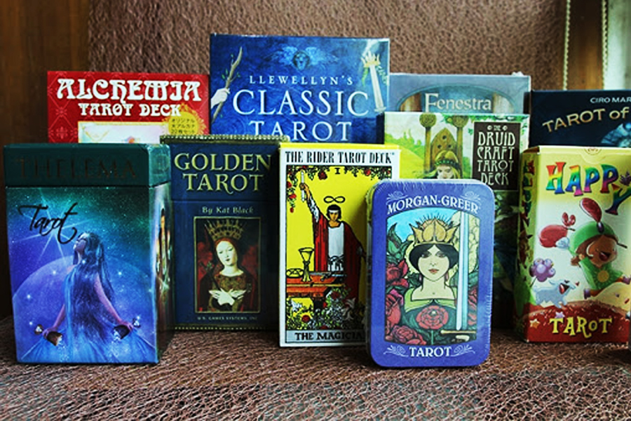 Top 10 điều tổng quan về Tarot dành cho người mới bắt đầu 17 một bộ bài cho người mới bắt đầu sẽ là một bộ bài theo sát chuẩn bài truyền thống, hình ảnh rõ ràng, không quá phá cách, tài liệu tham khảo dễ hiểu và dễ tìm