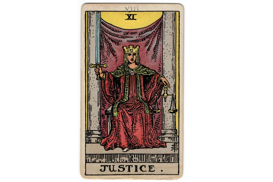 Ý nghĩa lá bài Justice trong Tarot theo chuẩn Rider Waite Smith 4 Lá bài Justice trong Tarot theo chuẩn Rider Waite Smith