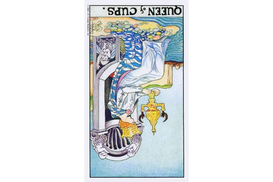 Ý nghĩa lá bài Queen Of Cups trong Tarot theo chuẩn Rider Waite Smith 6 Ý nghĩa ngược của Queen of Cups