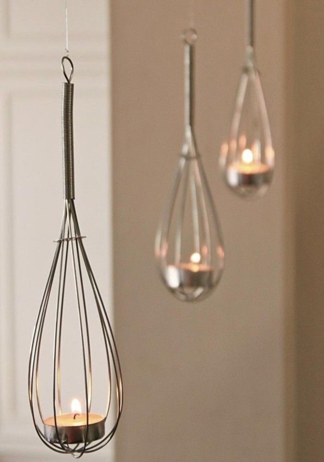 Top 10 ý tưởng tái chế đồ cũ thành đồ trang trí đẹp mắt 12 Biền dụng cụ đánh trứng có thể trở thành những chiếc “lồng nến” độc đáo