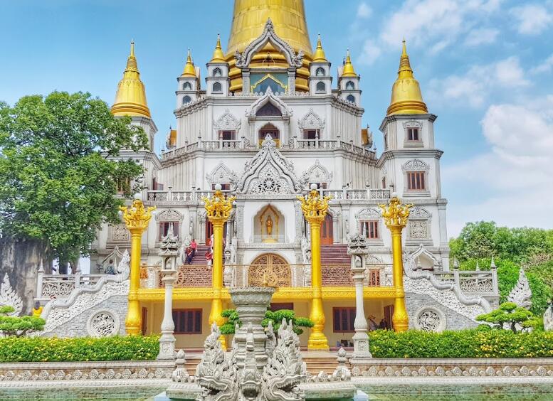 TOP 10 Ngôi chùa linh thiêng và Đẹp nhất Sài Gòn 15 Chùa Bửu Long theo phong cách Thái Lan