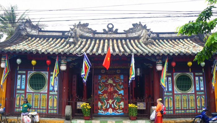 TOP 10 Ngôi chùa linh thiêng và Đẹp nhất Sài Gòn 16 Chùa Ông (Nghĩa An Hội Quán)