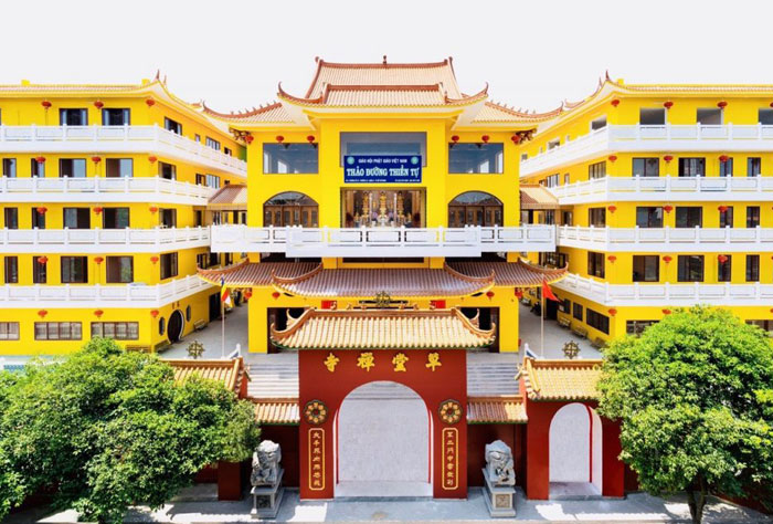 TOP 10 Ngôi chùa linh thiêng và Đẹp nhất Sài Gòn 20 Thảo Đường Thiền Tự