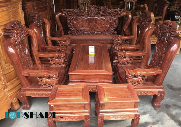 Mẫu bàn ghế gõ đỏ tay 20 dành cho phòng khách đẹp nhất hiện nay 39 Mẫu bàn ghế tay 20 gõ đỏ đẹp cao cấp, thiết kế cầu kỳ phức tạp nhiều chi tiết đẹp và vô cùng tinh xảo