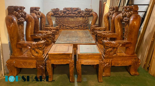 Mẫu bàn ghế gõ đỏ tay 20 dành cho phòng khách đẹp nhất hiện nay 27 Bộ bàn ghế gõ đỏ tay 20 cao cấp thể hiện sự sang trọng và đẳng cấp