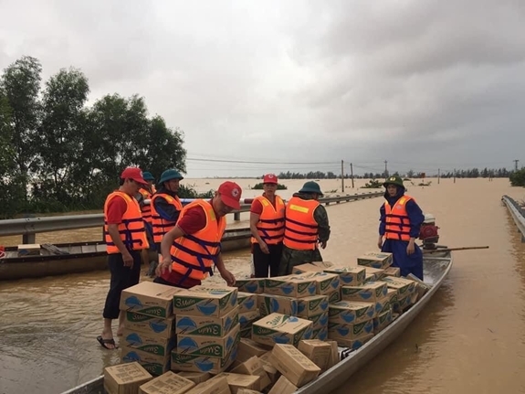 Xem lại hình ảnh lũ lụt miền Trung 2020 (bảo Damrey) 26 Hình ảnh lũ lụt miền Trung 2020 (bảo Damrey)
