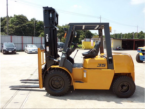 Top 5 loại xe nâng điện chất lượng tốt đáng dùng nhất hiện nay 18 Xe nâng điện của Nhật Bản TCM 3.5 tấn