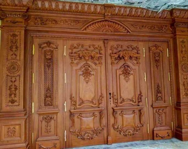 Mẫu cửa gỗ tân cổ điển 4 cánh đẹp