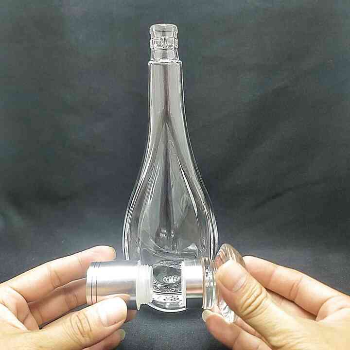 Top 20+ Mẫu chai thủy tinh đựng rượu đẹp và được sử dụng nhiều nhất hiện nay 34 Chai thủy tinh đựng đẹp.