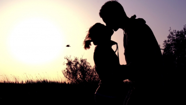 Mơ thấy có người thích mình điềm gì? Nằm mơ thấy có người thích mình đánh số gì? 11 Mơ rằng ai đó thích bạn và hôn bạn