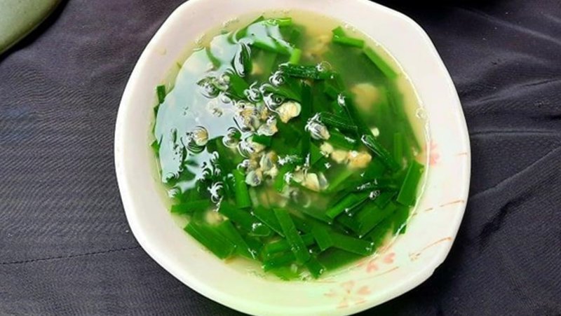 Hẹ - Gia vị cho bữa ăn ngon miệng, nâng cao sức khỏe 8 Canh hến là món ăn nhiều gia đình yêu thích cho ngày hè nóng bức