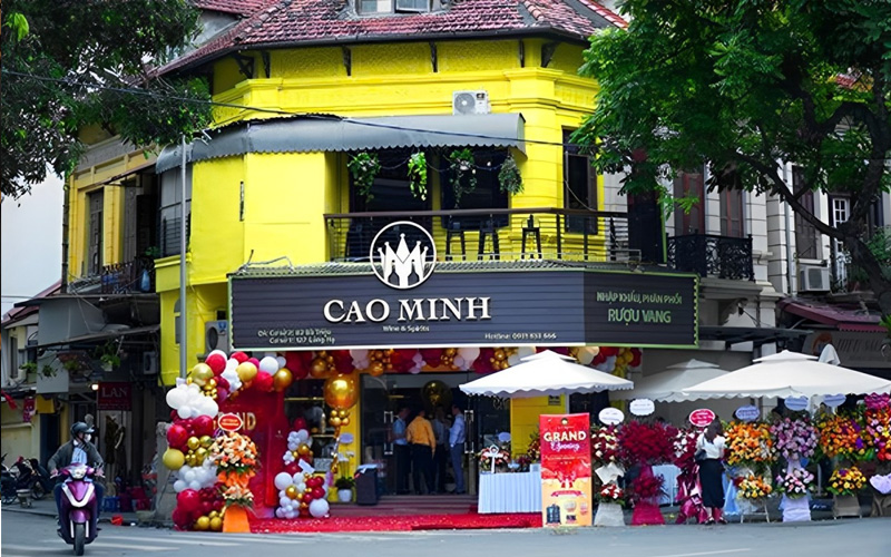 Top 5 địa chỉ bán rượu ngoại chính hãng giá tốt ở Hà Nội 17 Cao Minh tự hào là chuỗi cửa hàng hàng đầu miền Bắc chuyên cung cấp rượu vang nhập khẩu uy tín