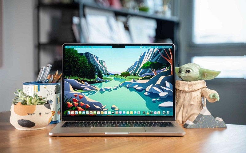 TOP 3 MacBook cho sinh viên kinh tế đáng mua nhất 2024 6 Chất lượng màn hình MacBook Air M3 được đánh giá cao hơn