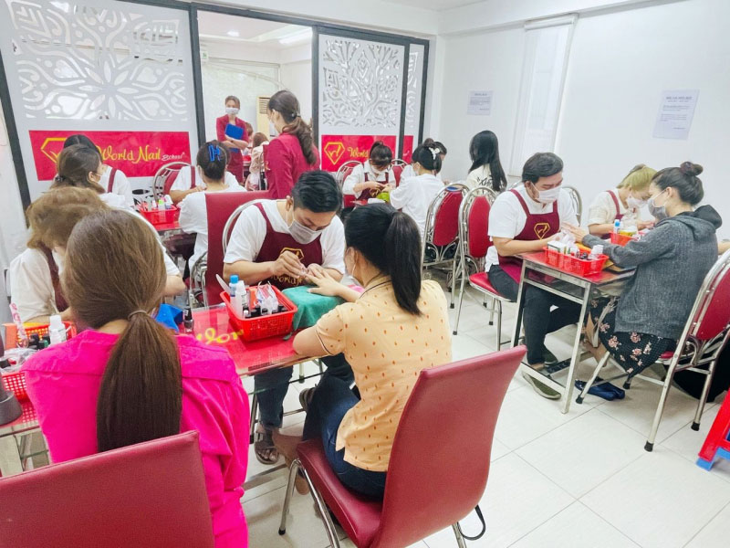 Học Nail Ở Đâu Tốt Tại TP.HCM? Top 10 Trung Tâm Đào Tạo Nail Uy Tín Nhất 7 Học nail tại World Nail School