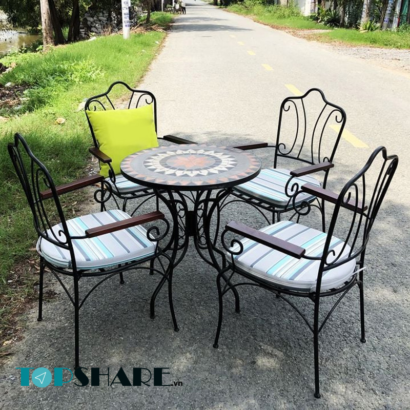 Ưu điểm của bàn ghế sắt mặt đá Mosaic 7 Ưu điểm của bàn ghế sắt mặt đá Mosaic.